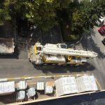 Approvisionnement du chantier à la grue